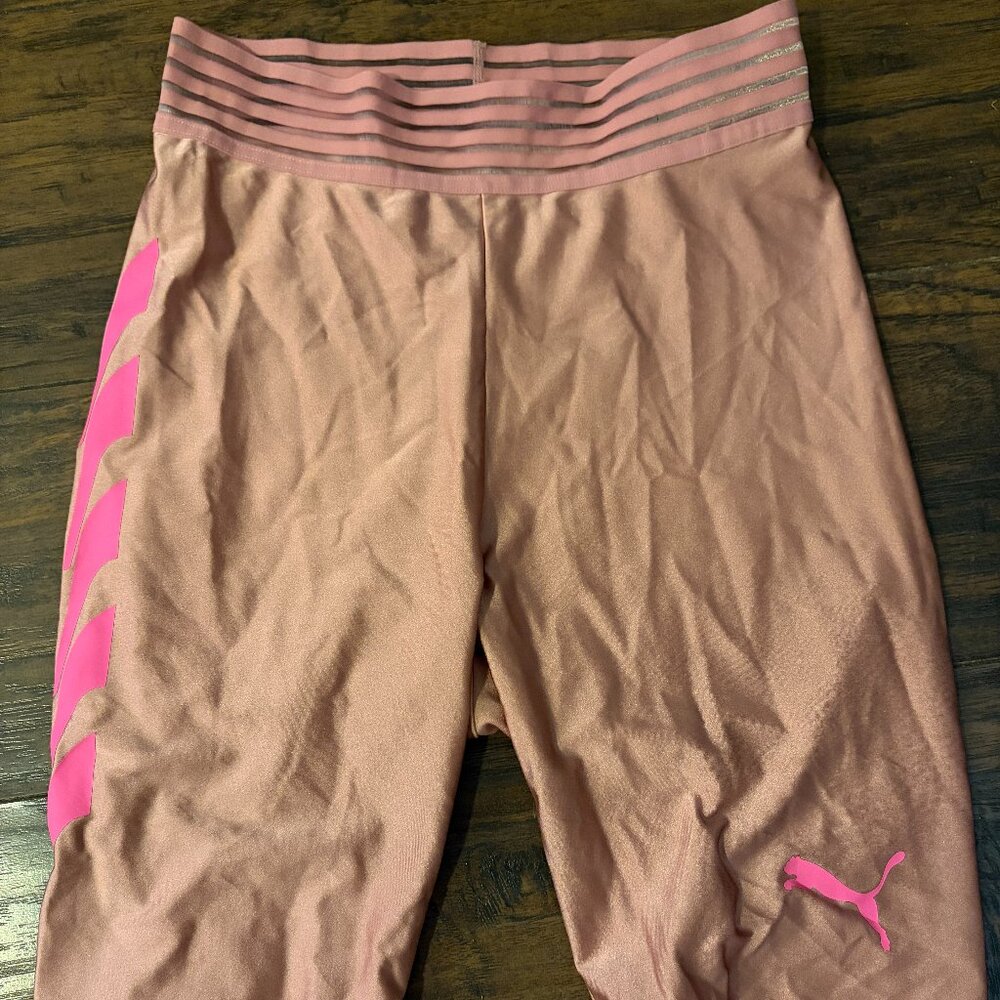Puma - pink shiny biker shorts